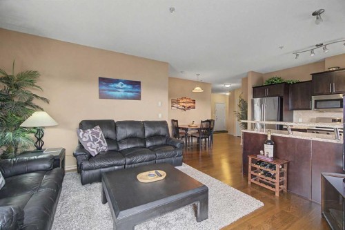 415-263 Macewan Road, Edmonton, AB - Indoor Photo Showing Living Room