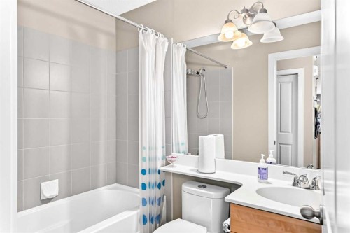 505 Kincora Bay Nw, Calgary, AB - Indoor Photo Showing Bathroom