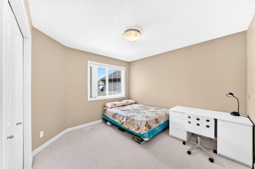 505 Kincora Bay Nw, Calgary, AB - Indoor Photo Showing Bedroom