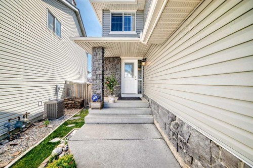 505 Kincora Bay Nw, Calgary, AB - Outdoor With Exterior