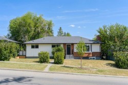 4112 19 Street NW Calgary, AB T2L 2B6