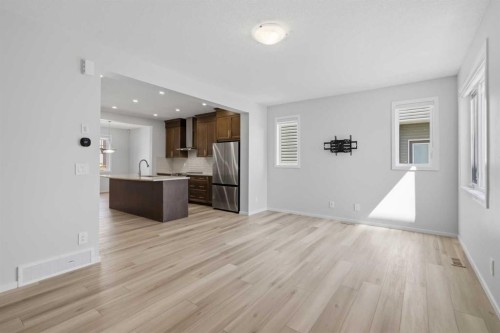 199 Carringham Road Nw, Calgary, AB - Indoor Photo Showing Kitchen