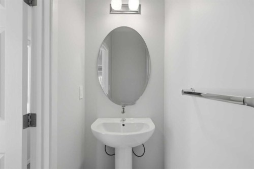 199 Carringham Road Nw, Calgary, AB - Indoor Photo Showing Bathroom