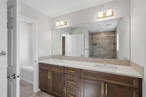 199 Carringham Road Nw, Calgary, AB - Indoor Photo Showing Bathroom