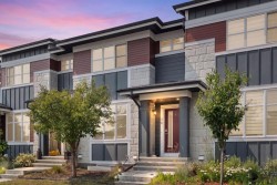 56 Skyview Circle NE Calgary, AB T3N 0V3