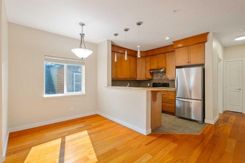 202-509 21 Avenue Sw, Calgary, AB - Indoor Photo Showing Kitchen