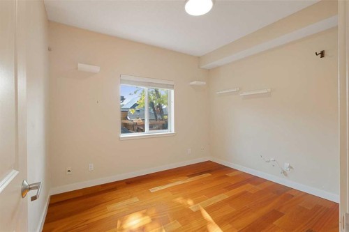 202-509 21 Avenue Sw, Calgary, AB - Indoor Photo Showing Other Room