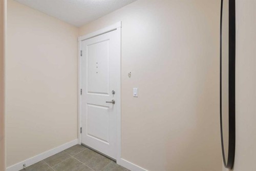 202-509 21 Avenue Sw, Calgary, AB - Indoor Photo Showing Other Room