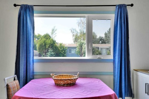 903 Briar Crescent, Strathmore, AB - Indoor Photo Showing Bedroom