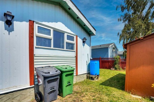 903 Briar Crescent, Strathmore, AB - Outdoor With Exterior