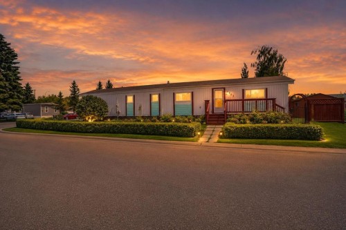 903 Briar Crescent  Strathmore, AB T1P 1B2