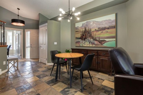 218 Springbank Villas Sw, Calgary, AB - Indoor Photo Showing Dining Room