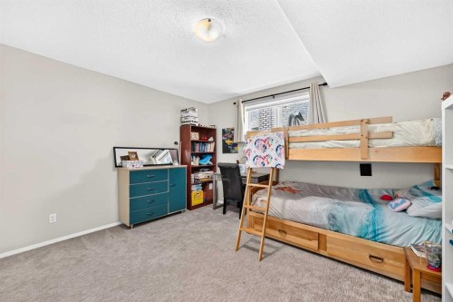 60 Harvest Park Way, Calgary, AB - Indoor Photo Showing Bedroom