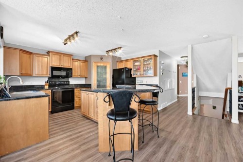 60 Harvest Park Way, Calgary, AB - Indoor Photo Showing Kitchen