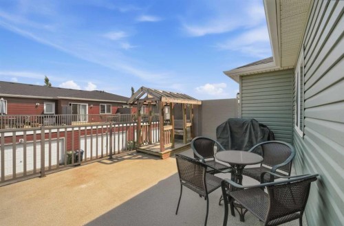 14 Windford Crescent Sw, Airdrie, AB - Outdoor With Deck Patio Veranda With Exterior