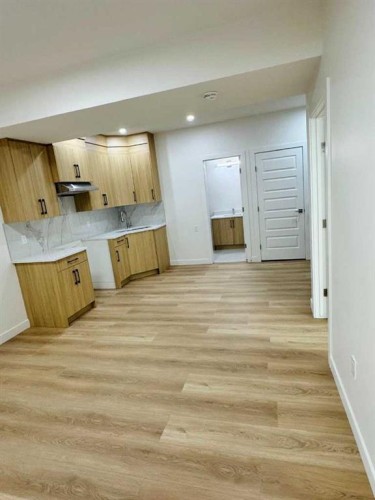 126 Sandpiper Bend, Chestermere, AB - Indoor Photo Showing Kitchen