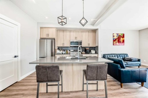 3125-55 Lucas Way Nw, Calgary, AB - Indoor Photo Showing Kitchen