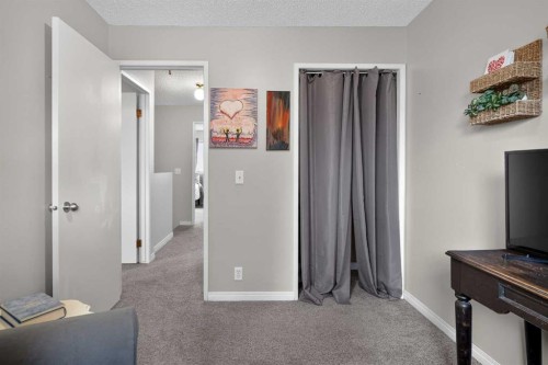 45-380 Bermuda Drive Nw, Calgary, AB - Indoor