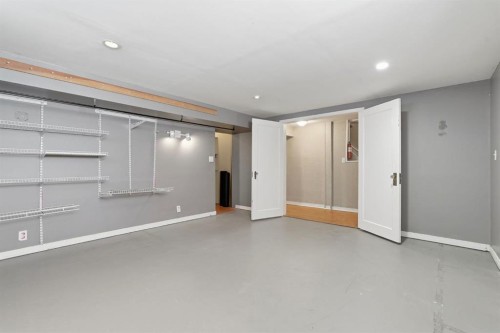2037 18 Avenue, Didsbury, AB - Indoor