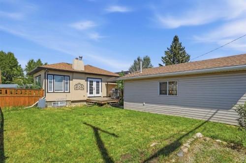 2037 18 Avenue, Didsbury, AB - Outdoor