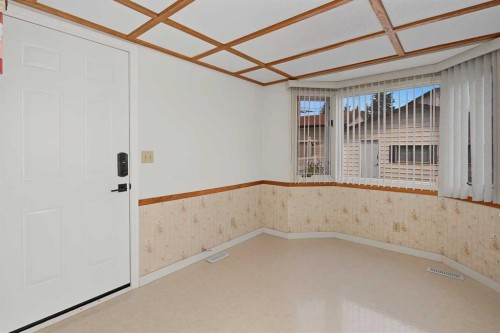 3414 Morley Trail Nw, Calgary, AB - Indoor Photo Showing Other Room