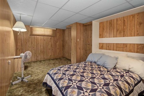 3414 Morley Trail Nw, Calgary, AB - Indoor Photo Showing Bedroom