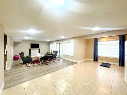 109 Kinniburgh Boulevard E Boulevard East, Chestermere, AB - Indoor
