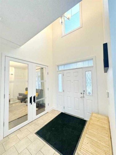 109 Kinniburgh Boulevard E Boulevard East, Chestermere, AB - Indoor Photo Showing Other Room