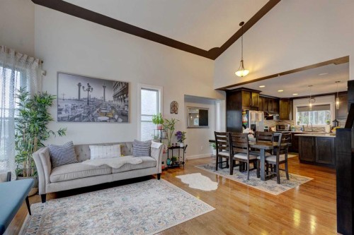 85 Sidon Crescent Sw, Calgary, AB - Indoor Photo Showing Living Room