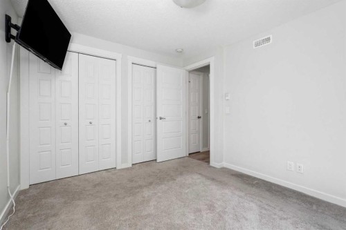 124 Cranbrook Square Se, Calgary, AB - Indoor Photo Showing Other Room