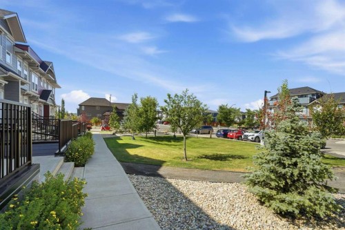 124 Cranbrook Square Se, Calgary, AB - Outdoor