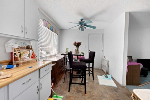 224 Faldale Close Ne, Calgary, AB - Indoor