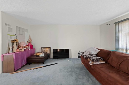 224 Faldale Close Ne, Calgary, AB - Indoor Photo Showing Other Room