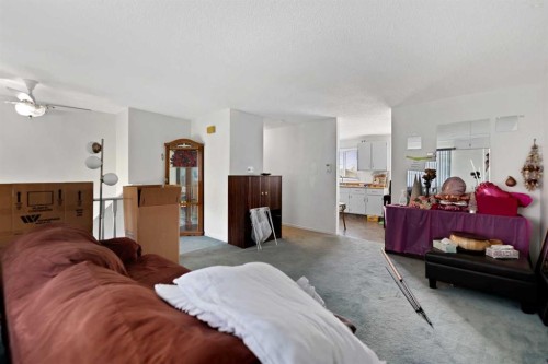 224 Faldale Close Ne, Calgary, AB - Indoor Photo Showing Bedroom