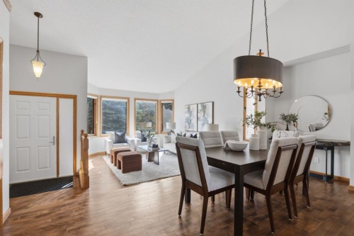 473 Hawkford Way Nw, Calgary, AB - Indoor Photo Showing Dining Room