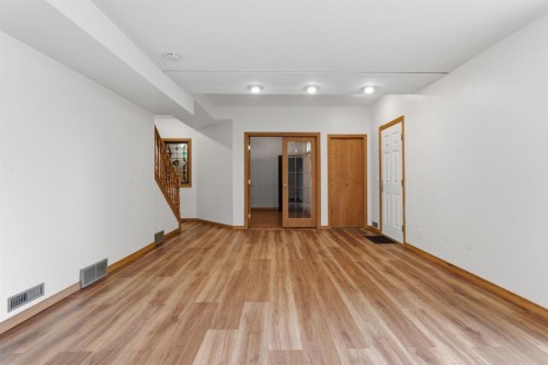 473 Hawkford Way Nw, Calgary, AB - Indoor Photo Showing Other Room