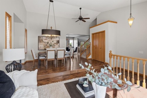 473 Hawkford Way Nw, Calgary, AB - Indoor Photo Showing Other Room