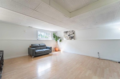 44 Templehill Drive Ne, Calgary, AB - Indoor Photo Showing Other Room