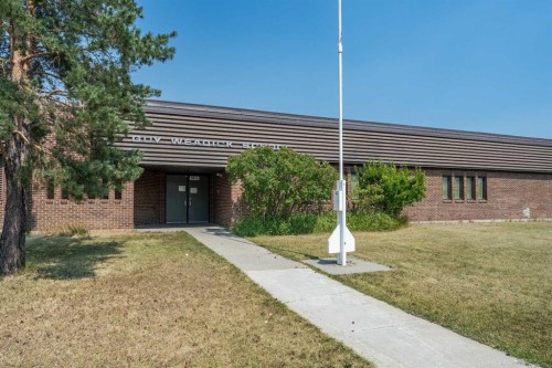 44 Templehill Drive Ne, Calgary, AB - Outdoor