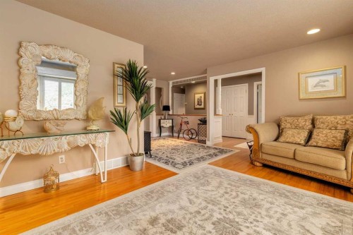 783 Lake Twintree Crescent Se, Calgary, AB - Indoor Photo Showing Living Room
