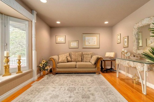 783 Lake Twintree Crescent Se, Calgary, AB - Indoor Photo Showing Living Room