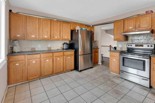 127 Scenic Cove Circle Nw, Calgary, AB - Indoor Photo Showing Kitchen