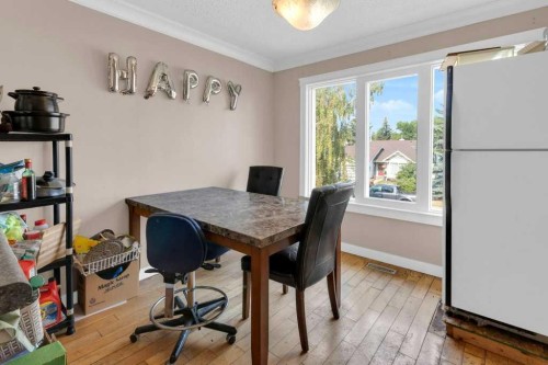 127 Scenic Cove Circle Nw, Calgary, AB - Indoor Photo Showing Dining Room