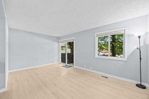 16-115 Bergen Road Nw, Calgary, AB - Indoor