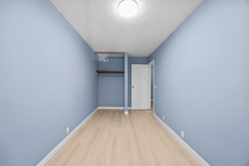 16-115 Bergen Road Nw, Calgary, AB - Indoor Photo Showing Other Room