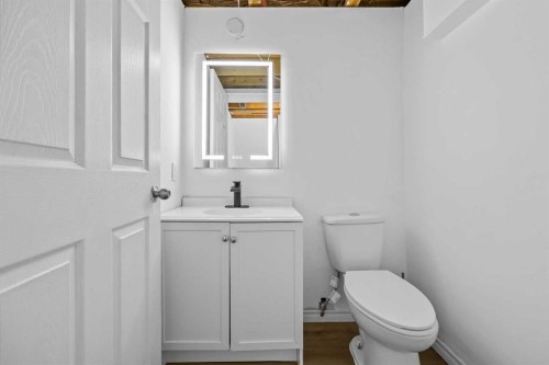 16-115 Bergen Road Nw, Calgary, AB - Indoor Photo Showing Bathroom
