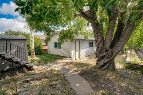 104 Falsby Way Ne, Calgary, AB - Outdoor