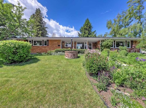 230 Oakwood Place Sw, Calgary, AB - Outdoor With Deck Patio Veranda