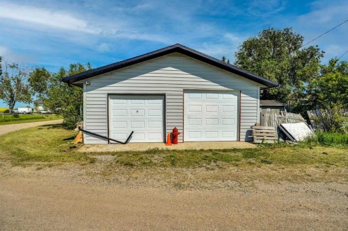 437 Mckinnon Drive, Carseland, AB - Outdoor