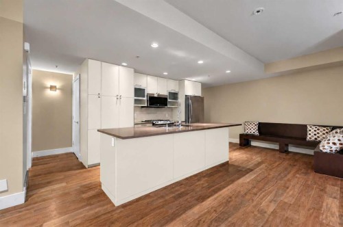 10-1717 27 Avenue Sw, Calgary, AB - Indoor